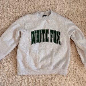 White Fox Heather gray and green creneck sweatshirt s/m